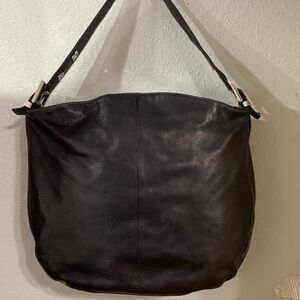Perlina large leather shoulder bag